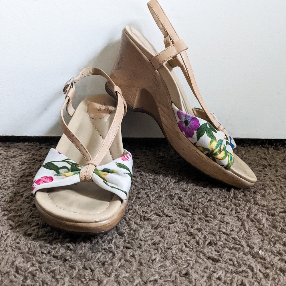 Dansko Naomi Floral Tan Wedge Slingback Sandal